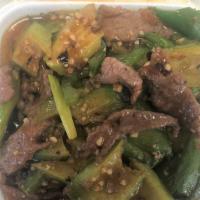 Beef With Bitter Melon 苦瓜牛肉 · 