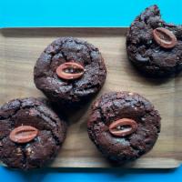 Bacione · Rich, dark chocolate cookie studded with hazelnuts.