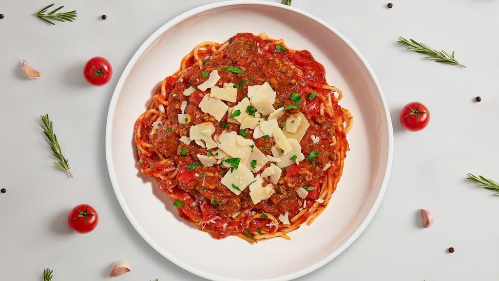 Bangin' Bolognese · Ground beef cooked in spicy marinara sauce and served with spaghetti.  Served with garlic bread.
