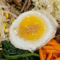 Bibimbab / 비빔밥 · Rice, bean sprout, spinach, carrot, egg, cabbage, royal fern, scallion, sesame oil.