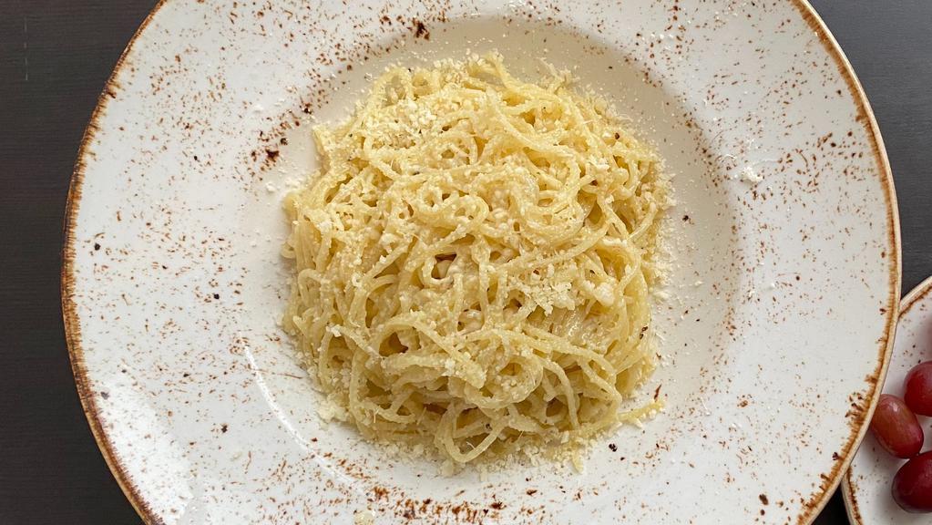 Buttered Noodles · spaghetti pasta, parmesan cheese.
