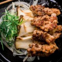 Grilled Beehive Cut Pork Belly With Oyster Mushrooms
 · 벌집 삼겹살 구이