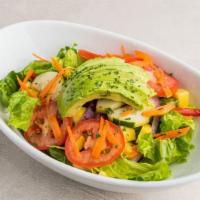 Lettuce, Tomato And Avocado Salad · Favorite. Lechuga, tomate y aguacate.