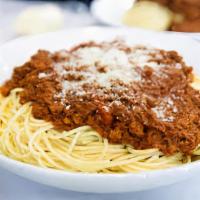 Pasta Bolognese · With naturally selected ground beef with fresh seasoning and whole Italian tomato sauce.