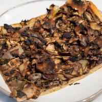 Funghi Al Taglio · FUNGHI AL TAGLIO - cremini mushrooms, onions, thyme, sea salt (Vegan)