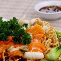 Pan-Fried Noodles Or Flat Rice Noodles With Meat (Mì Xào Đòn Thịt Hoặc Hủ Tiếu Thị) · large portion