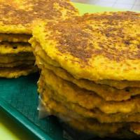 Cachapa Sola · La cachapa es un Plato tipico de Venezuela, preparada con maiz, parecida a un pancake. Con s...