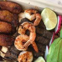 Mar Y Tierra · grilled siloin steak, grilled chicken breast, grilled shrimps, spanish rice, maduros, pico d...