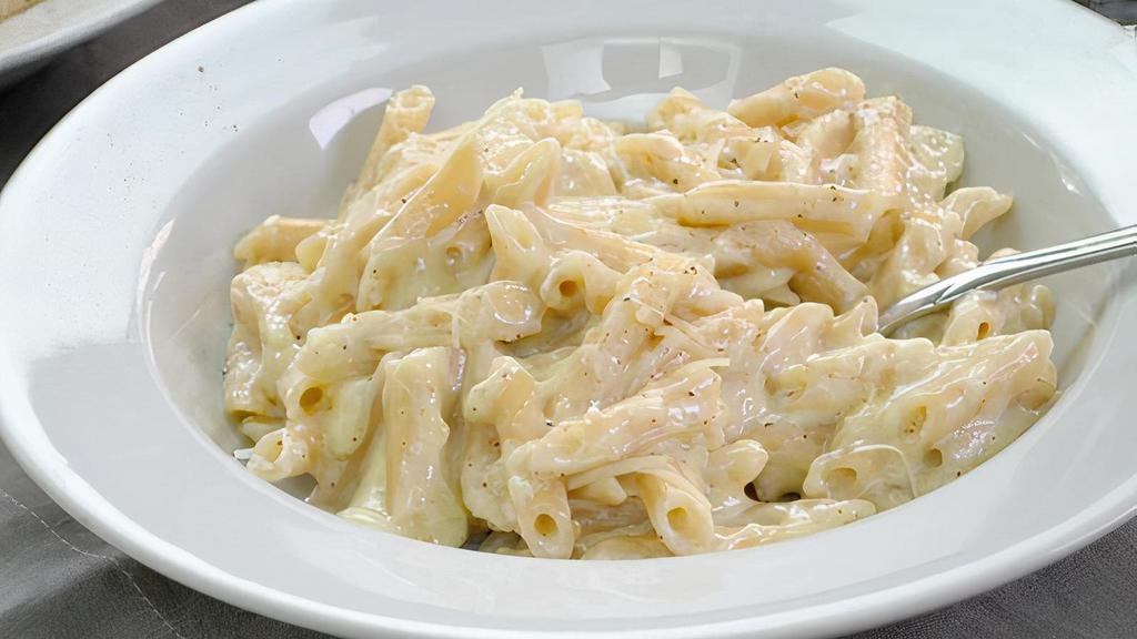 Penne With Alfredo Sauce · 