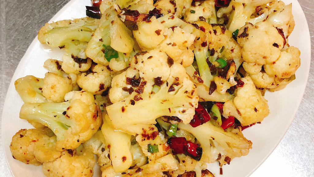 Ss30. Dry Sauteed Cauliflower 煸花菜  · Hot and spicy.