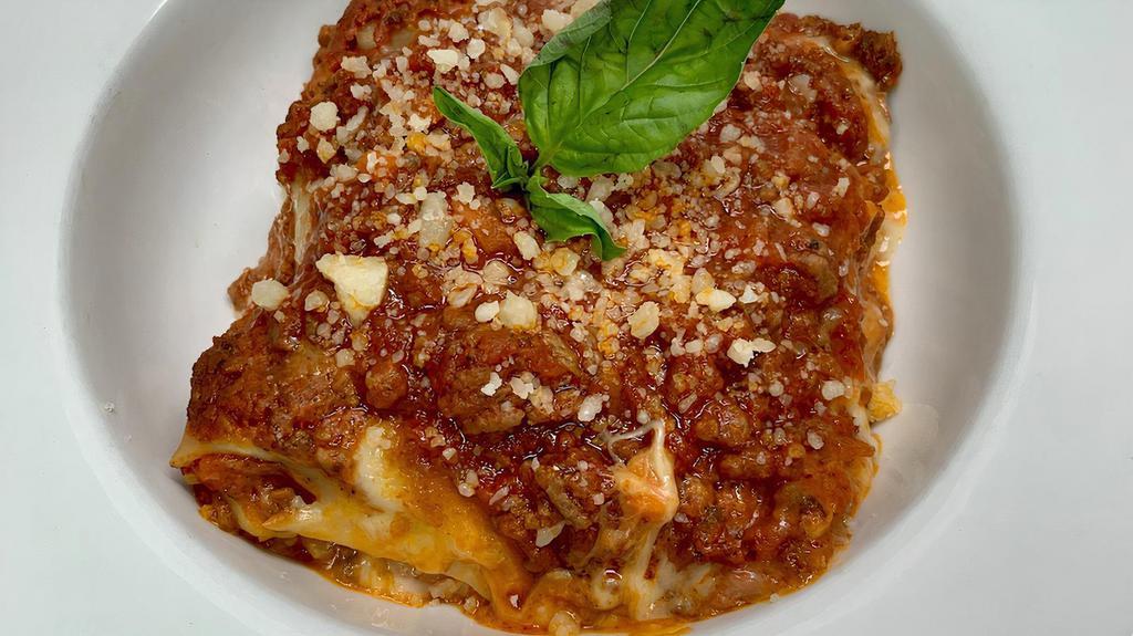Lasagna Della Casa · Homemade rustic lasagna