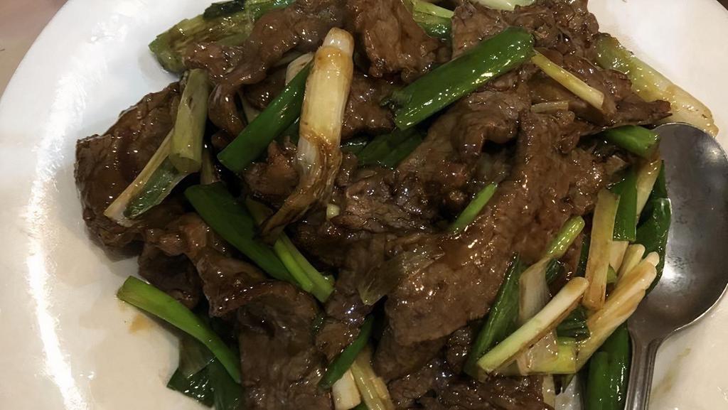 Sliced Beef With Scallions And Ginger · 