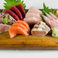 Sashimi Deluxe · 18 pieces assorted sashimi.
