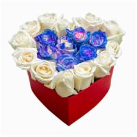 Paris Love · Natural roses (Medium). Heart Shaped Box