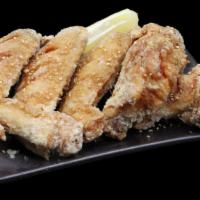 Yuzu Tebasaki  · Japanese fried chicken wings in yuzu and lemon sauce
 6 Pcs