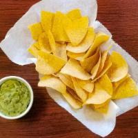 Chips Con Guacamole / Chips With Guacamole · 