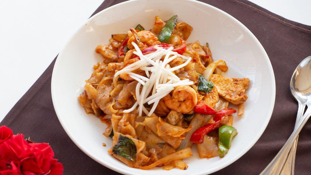 Drunken Noodles · Gluten free. Stir fried rice noodles, egg, bean curds, bean sprouts, scallions, and peanuts.