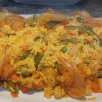 Camarones Con Arroz / Shrimp With Rice · Servido con dos acompañantes a tu elección. / Served with two side orders of your choice.