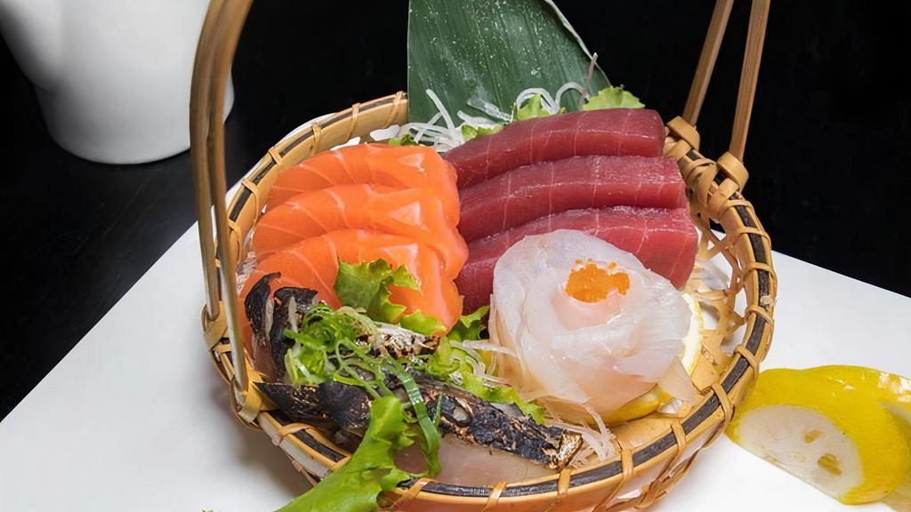 Sashimi Appetizer · Eight pieces assorted sashimi.