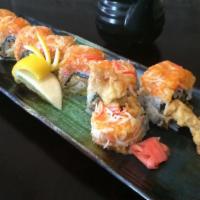 Queens Roll · 8 pieces. Fried soft shell crab, cucumber inside with spicy kani and crunch on top.