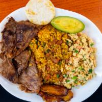 Calentado Con Carne A La Plancha · calentado and grilled steak.