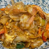 Drunken Noodle · Spicy. Sautéed broad rice noodles with egg, onion, bell pepper, long hot chili, and carrots ...