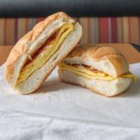 Breakfast Sandwich On Roll Bacon & Cheese · 