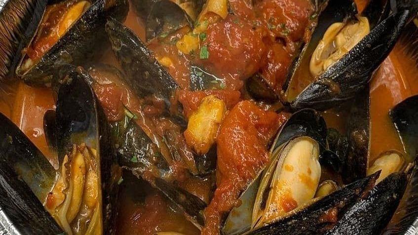 Mussels In White Wine And Garlic · Mollusk.