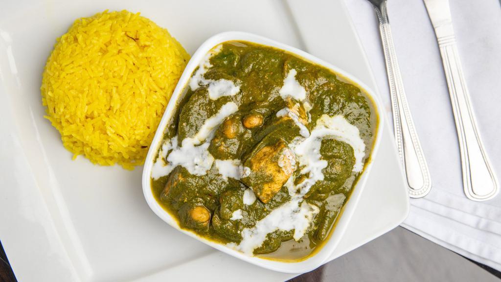 Green Curry · Blend of spinach, mint and cilantro sauce.