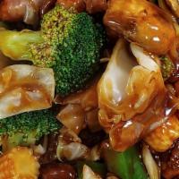 Szechuan Style Shrimp & Beef · Spicy. A fresh shrimp and sliced beef blended in a special hot spicy sauce, with baby corn, ...