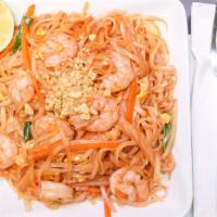 Jumbo Shrimp Pad Thai · 