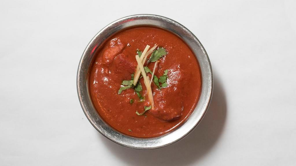 Paneer Tikka Masala Entrée · Cottage cheese cooked in cream and tomato gravy with a combination of onion, peppers, and tomatoes.