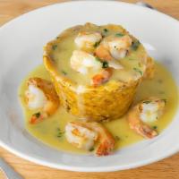 Camarofongo / Shrimp Mofongo · Salsa criolla, ajo o blanca. / Creole sauce, garlic sauce or white sauce.