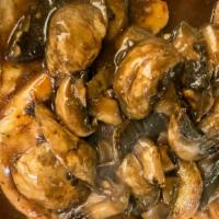 Peitos De Galinha C/ Porto · sautéed chicken breast with port wine sauce and mushrooms