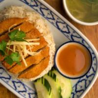 Vegan Khao Mun Gai Tod · Fried plant based chicken, steamed ginger rice and homemade pineapple sweet chili sauce.