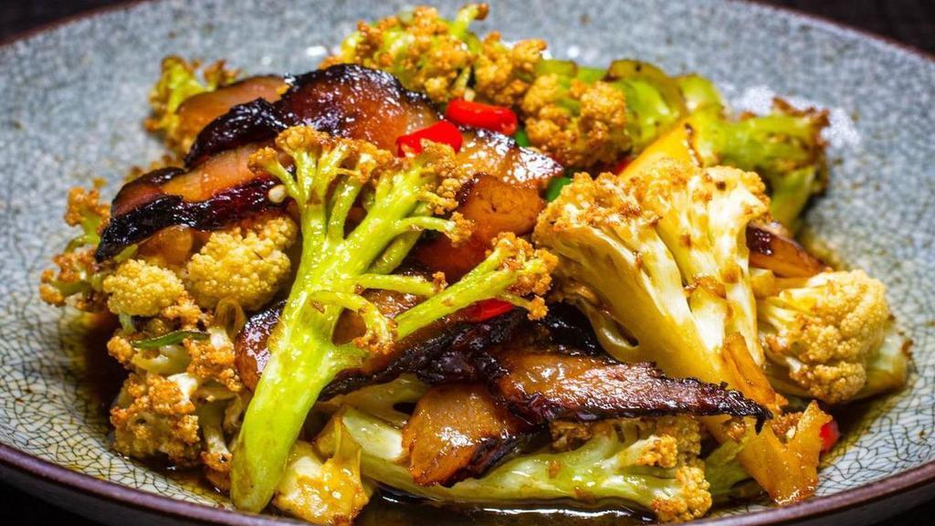 Spicy Sautéed Chinese Cauliflower/干壁腊味台山菜花 · 