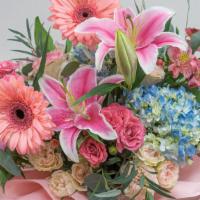 Luxury Pink Box · Handcrafted luxury quality flower box. Perfect for birthdays, anniversaries, and any other s...