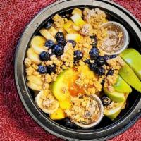 Vegan Bowl · Green Apple • Pineapple • Blueberries • Red Seedless Grapes . Banana • Kiwi, Topped with Gin...
