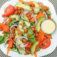 Power Salad · Roasted Chickpeas with Avocado, Tomatoes, Cucumbers, Carrots & Pumpkin Seeds