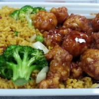 Chicken With Broccoli · Served with pork fried rice or steamed rice wonton egg drop hot and sour soup egg roll or ca...