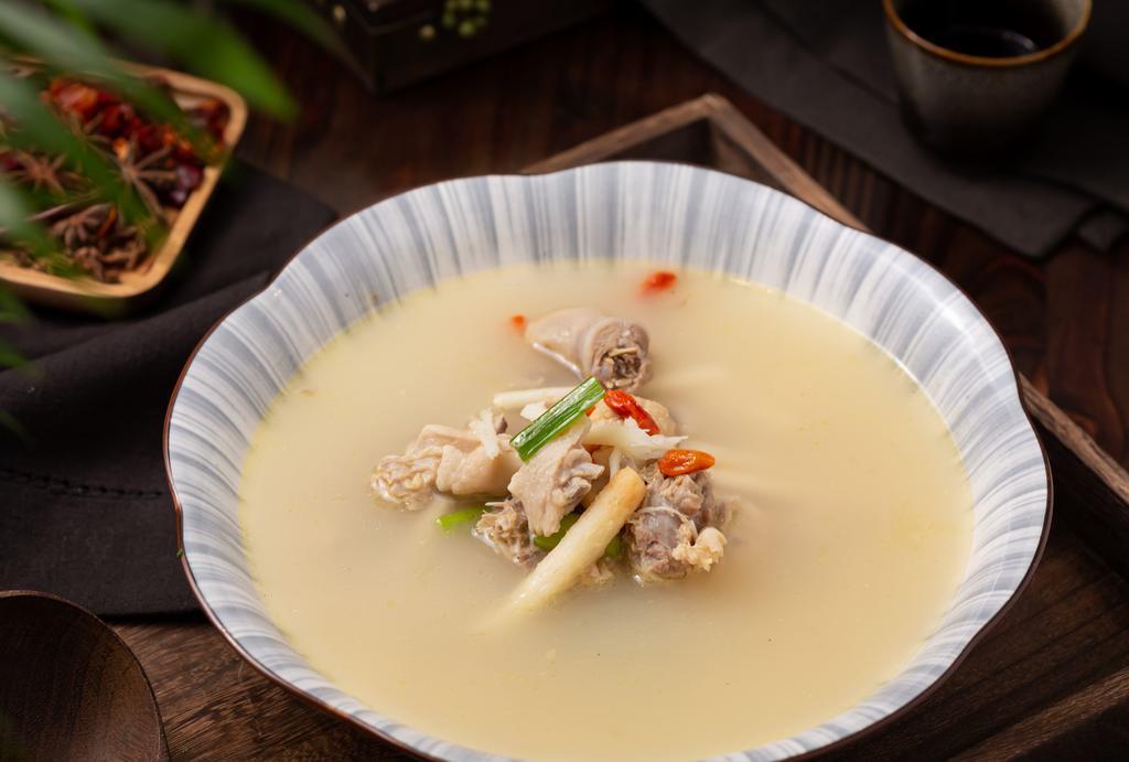 Chicken With Ginseng Soup · Not spicy.
