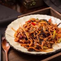  Shredded Pork With Spicy Garlic Sauce · Sauteed shredded pork and black mushrooms, onions, celery, red pepper w. Spicy garlic sauce....