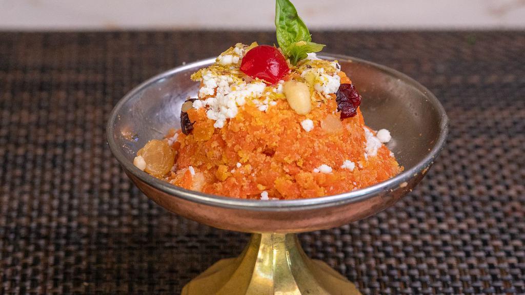 Gajar Ka Halwa · Indian pudding made with fresh carrots, milk & nuts