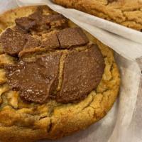 Reese'S Peanut Butter Cookie · Soft Reeses Pieces Peanut Butter Cookie.