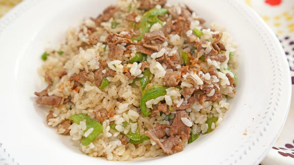 Beef Fried Rice / 牛肉炒飯 · Beef and lettuce.
