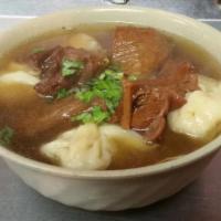 Beef Stewed Wonton Noodle Soup / 牛腩雲吞湯面 · Stewed beef brisket and tendon or pork and shrimp.