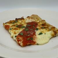 Grandma Pizza · Thin Square  w/ Fresh Mozzarella, Fresh basil & Crushed Tomatoes.
