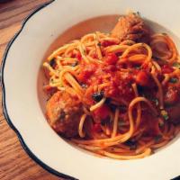 Spaghetti With Meatballs · SPAGHETTI e POLPETTE	
Spaghetti & Meatballs