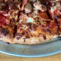 Goodfella · Tomato sauce, shredded mozzarella, pepperoni, sausage, bacon, oregano