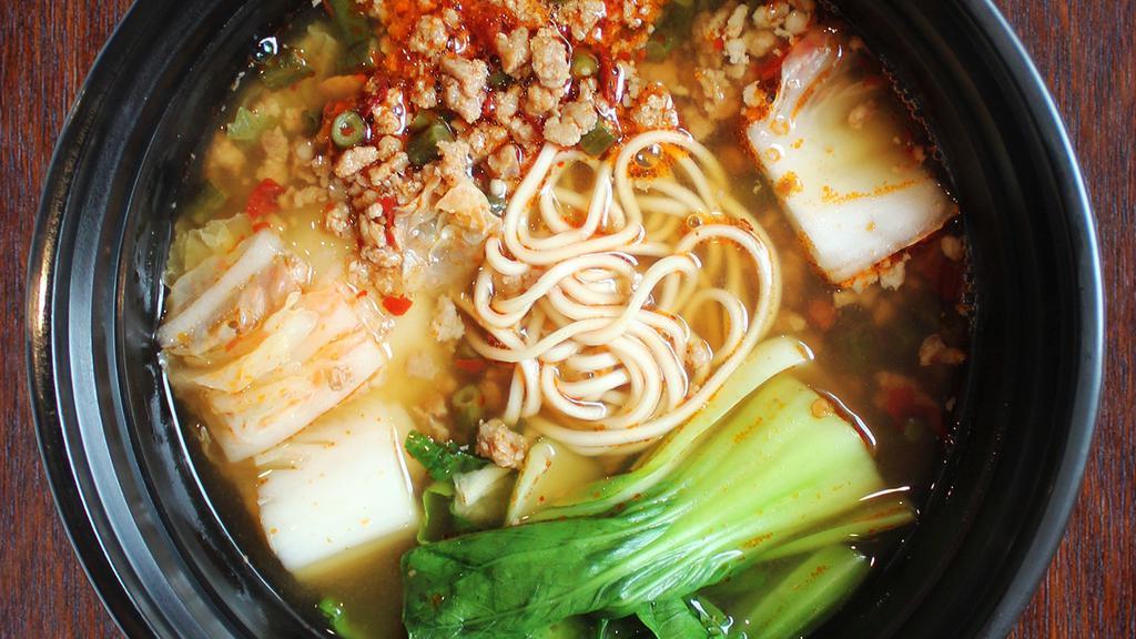 Bao Bao Noodles 宝宝面 · Minced pork with cowpea over noodles.